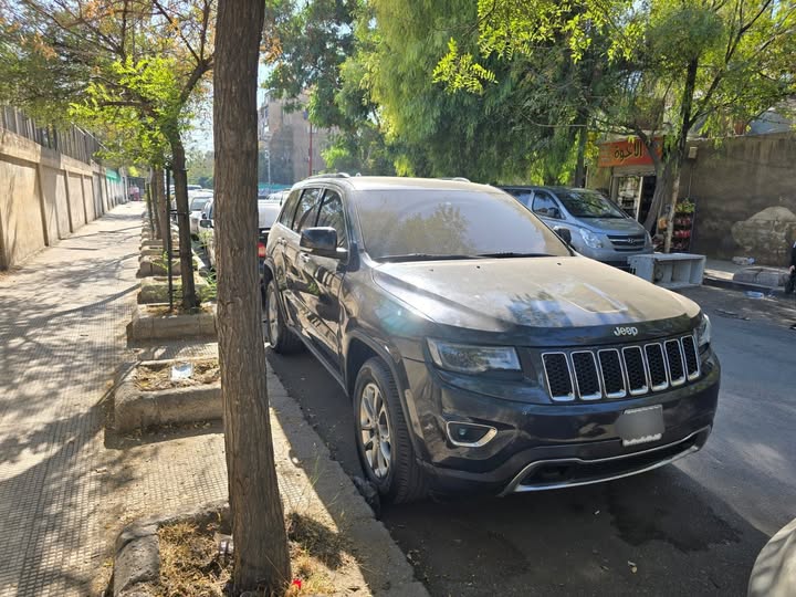 جيب غراند شيروكي 2015