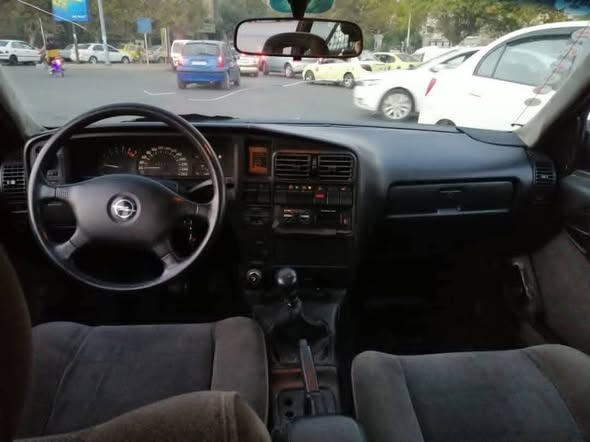 أوبل أوميغا 1992 - صورة 5