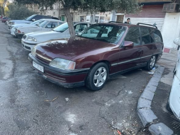 أوبل أوميغا 1992 - صورة 4