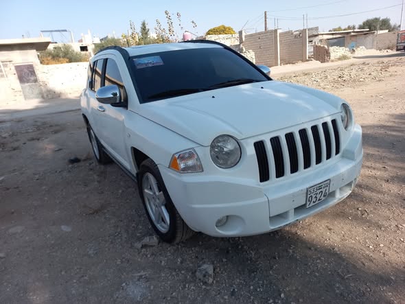 جيب كومباس 2010 - صورة 2