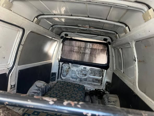 هيونداي H100 1999 - صورة 1