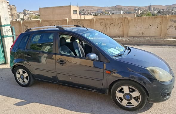 فورد فيستا 2010 - صورة 2