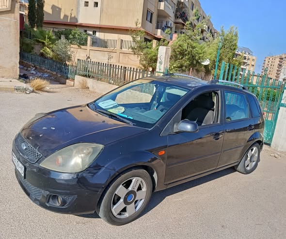 فورد فيستا 2010 - صورة 5