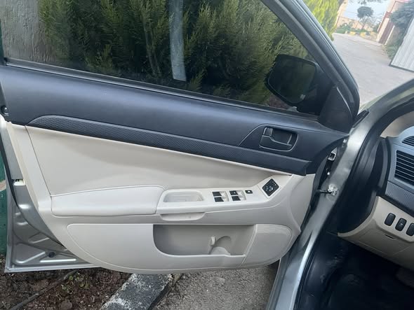 ميتسوبيشي لانسر 2017 - صورة 4