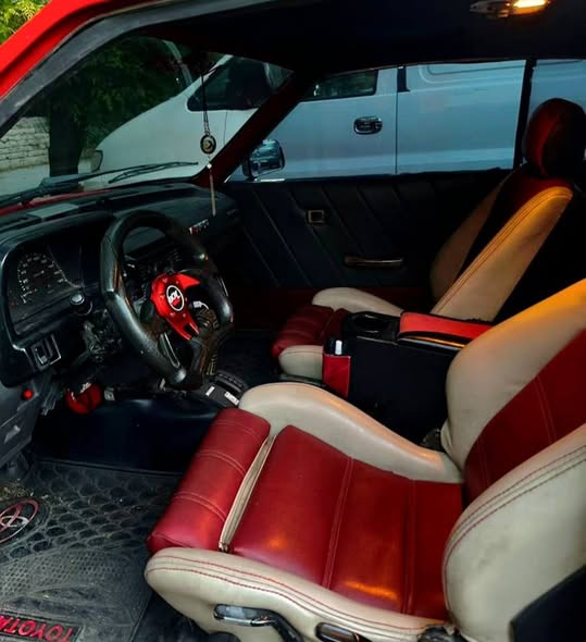 تويوتا كورولا 1978 - صورة 4