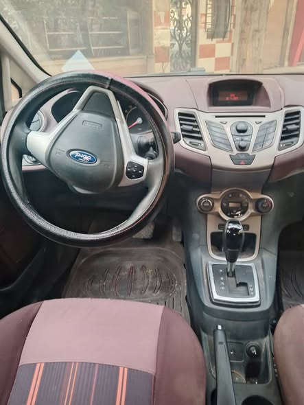 فورد فيستا 2009 - صورة 2