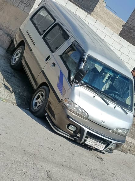 هيونداي H-1 2003 - صورة 1