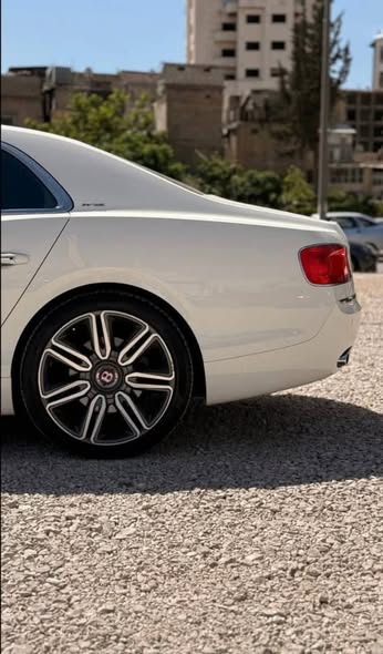 Bentley Flying Spur 2014 - صورة 5