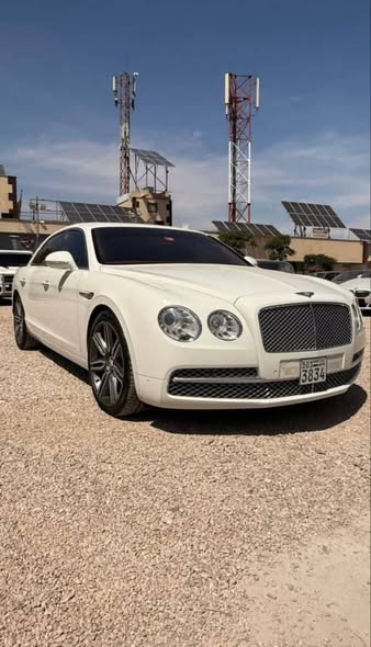 Bentley Flying Spur 2014 - صورة 1