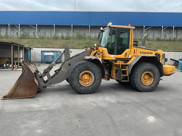 فولفو L120F 2011 - صورة 2