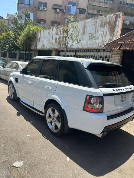 رينج روفر سبورت 2011 - صورة 2