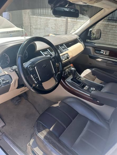 رينج روفر سبورت 2011 - صورة 4