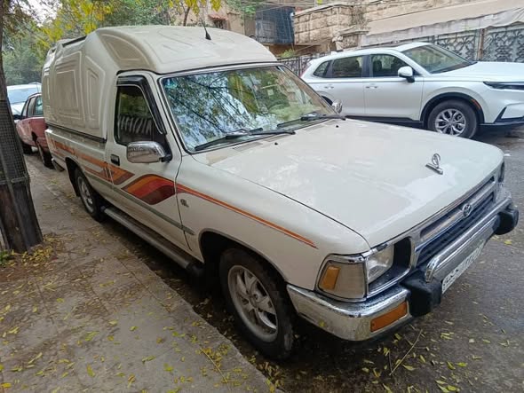 تويوتا هايلوكس 1992 - صورة 3