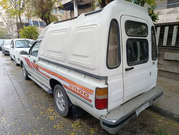 تويوتا هايلوكس 1992 - صورة 4