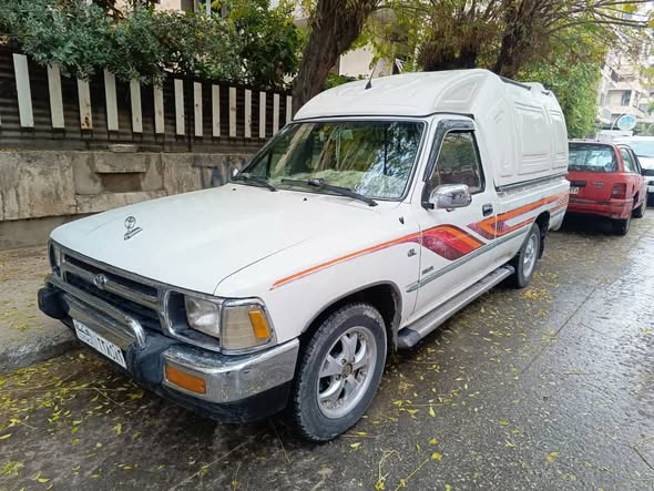 تويوتا هايلوكس 1992 - صورة 2