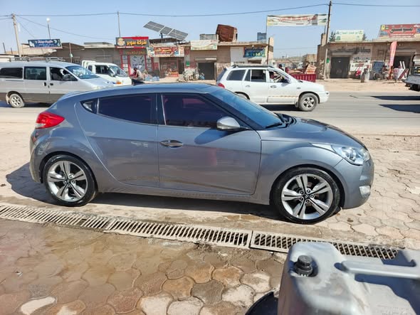 هيونداي فيلوستر 2012 - صورة 5