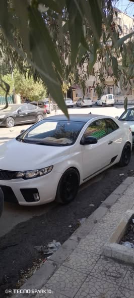 كيا فورتي 2011 - صورة 4