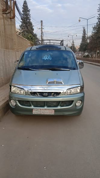 هيونداي H-1 2003 - صورة 1