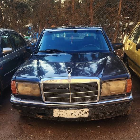 مرسيدس بنز إس كلاس 1987 - صورة 1