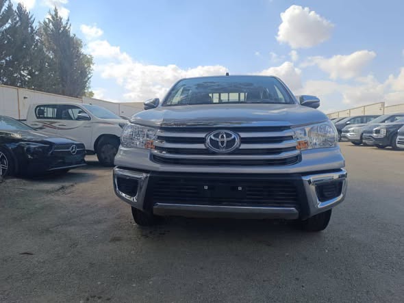 تويوتا هايلوكس 2023 - صورة 1