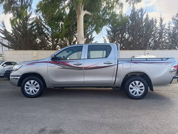 تويوتا هايلوكس 2023 - صورة 2