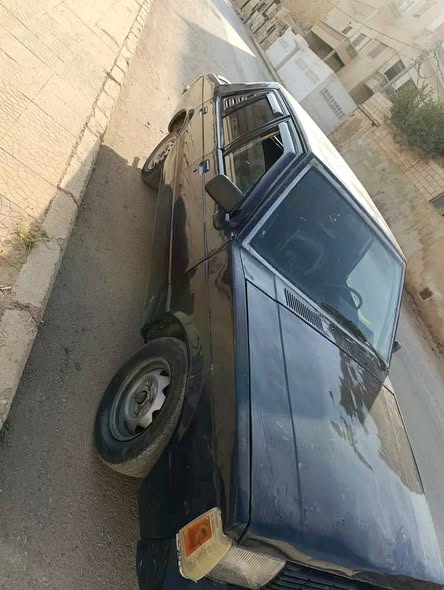 ميتسوبيشي لانسر 1983 - صورة 3