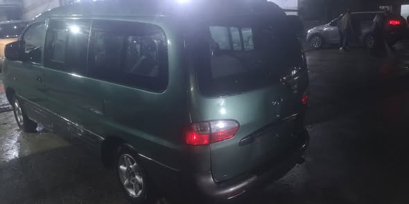 هيونداي H-1 1999 - صورة 1