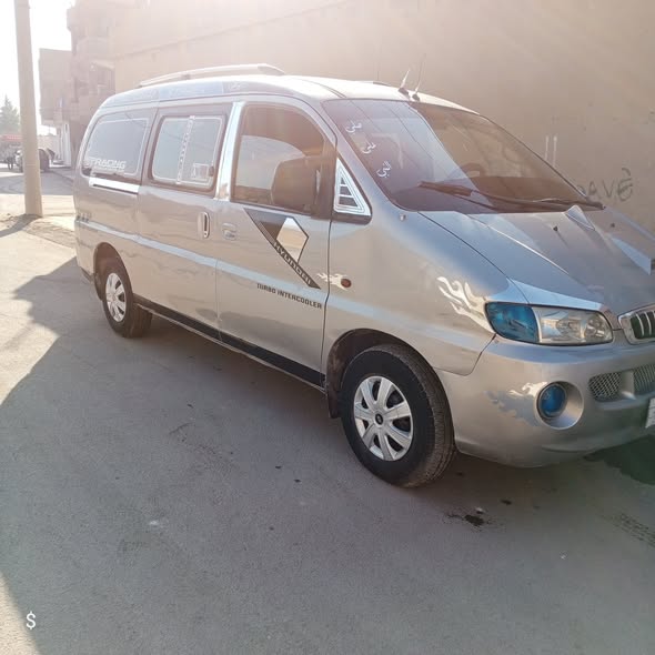 هيونداي ستاريكس 2004 - صورة 2