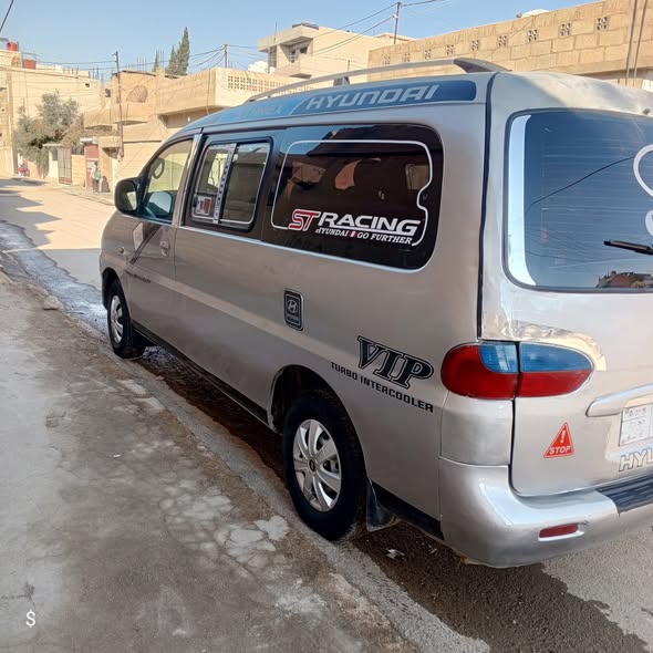 هيونداي ستاريكس 2004 - صورة 4