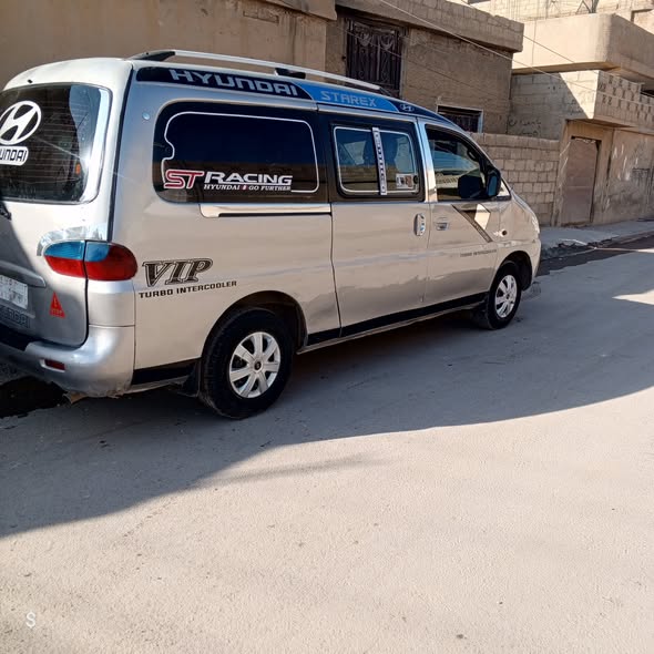 هيونداي ستاريكس 2004 - صورة 5