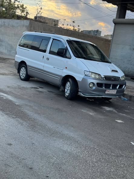 هيونداي H-1 2003 - صورة 1