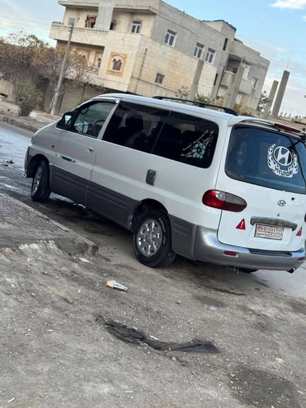 هيونداي H-1 2003 - صورة 5