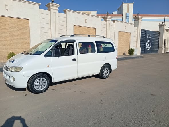 هيونداي H-1 2004 - صورة 3