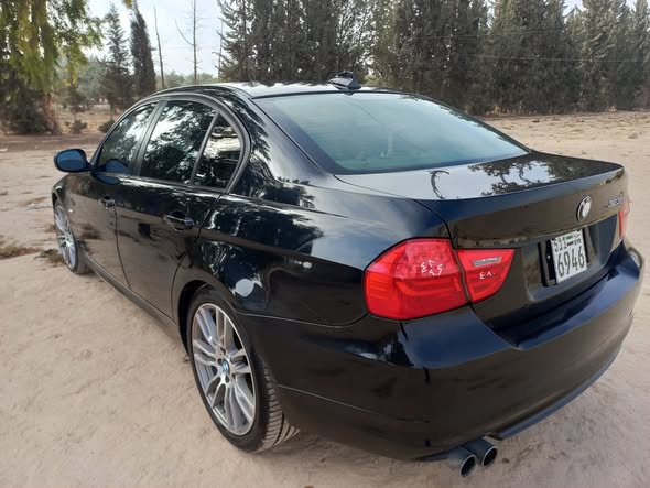 بي ام دبليو الفئة الثالثة 2011 - صورة 4