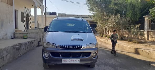 هيونداي ستاركس 2000 - صورة 1