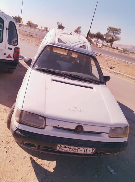 سكودا فيليشيا 1997 - صورة 3