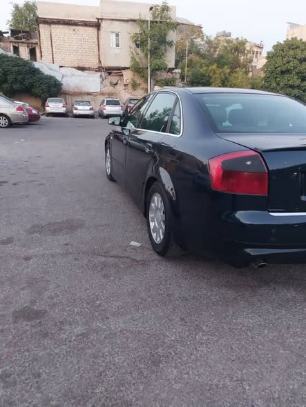 أودي A4 2004 - صورة 5