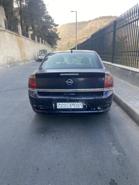 أوبل فيكترا 2007 - صورة 3