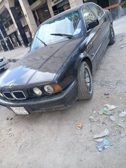 بي ام دبليو الفئة الخامسة 1992 - صورة 5