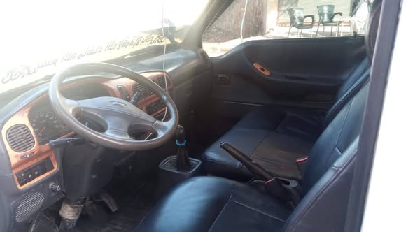 هيونداي H100 2001 - صورة 3