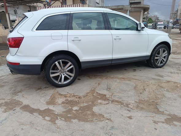 أودي Q7 2013 - صورة 1