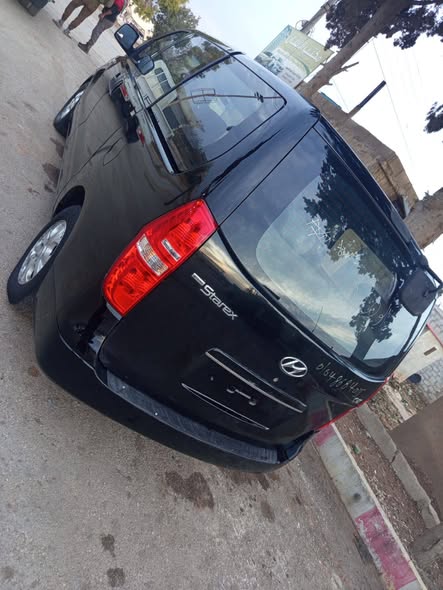 إتش وان H-1 2009 - صورة 1