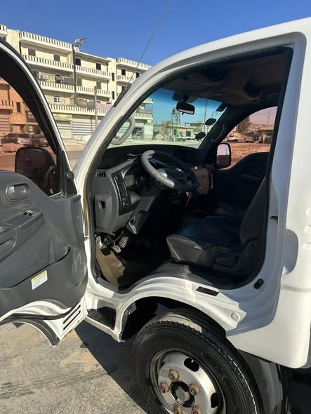 كيا ٤٠٠٠ 2004 - صورة 3