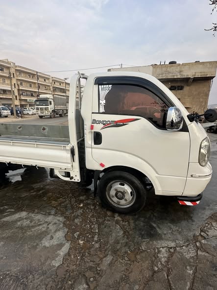 كيا ٤٠٠٠ اوربيسحب 2004 - صورة 4