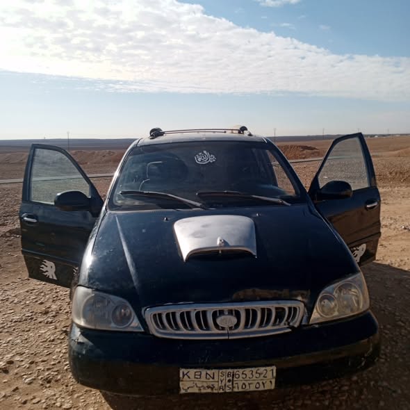 كيا قرنفال 2000 - صورة 3