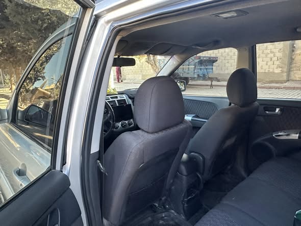 كيا سبورتاج 2005 - صورة 2