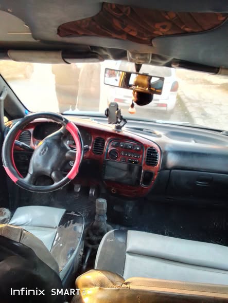 هيونداي H100 1998 - صورة 1