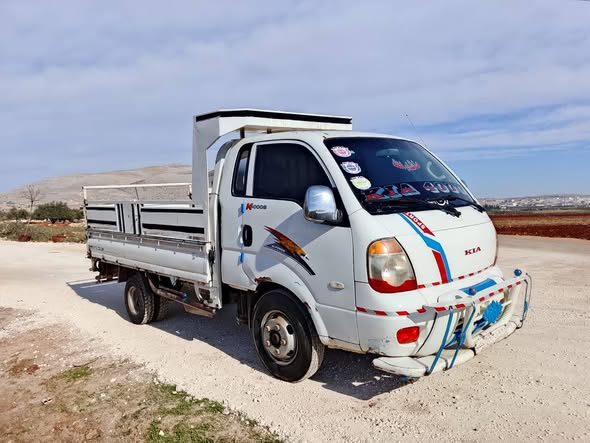 كيا ٤٠٠٠ 2004 - صورة 5