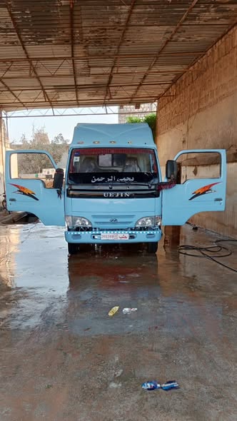 جيب لوجين 2005 - صورة 3