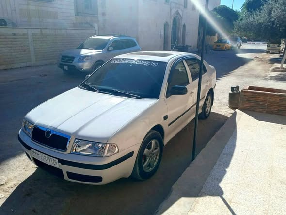 سكودا أوكتافيا 2010 - صورة 2